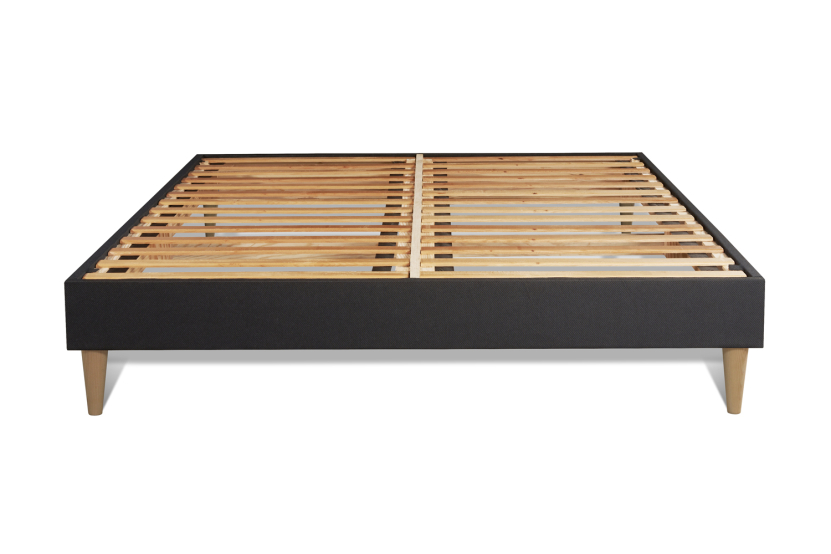 Pack lit complet 200x200 cm - Matelas + Sommier Noir (en kit) + 2 oreillers + Couette - Buckingham